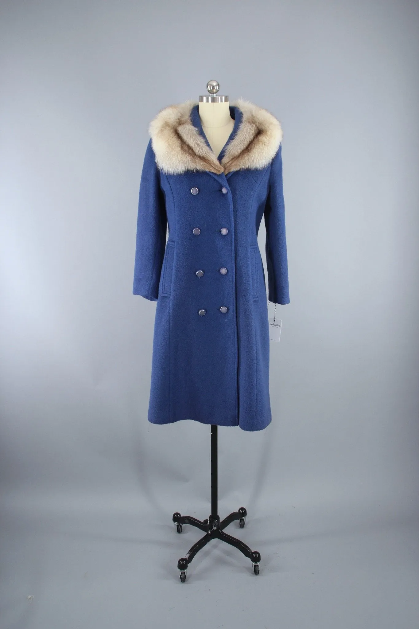 1960s Vintage Windsor Blue Wool Coat with Fox Fur Collar