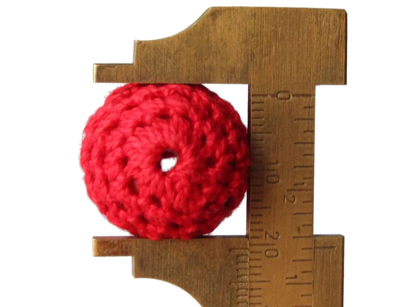 5 21mm Red Wool Crochet Ball Beads Round Plastic Beads