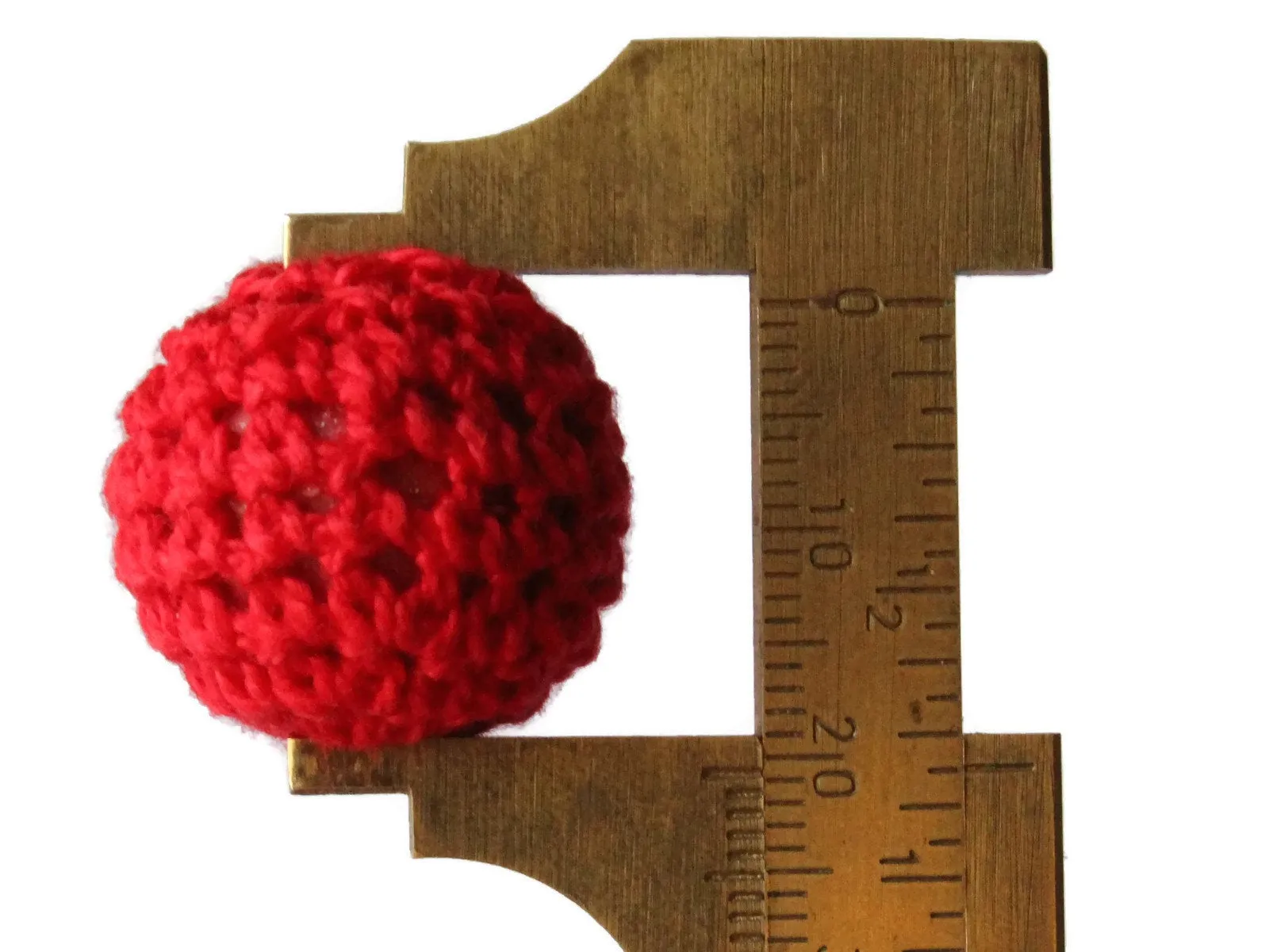 5 21mm Red Wool Crochet Ball Beads Round Plastic Beads