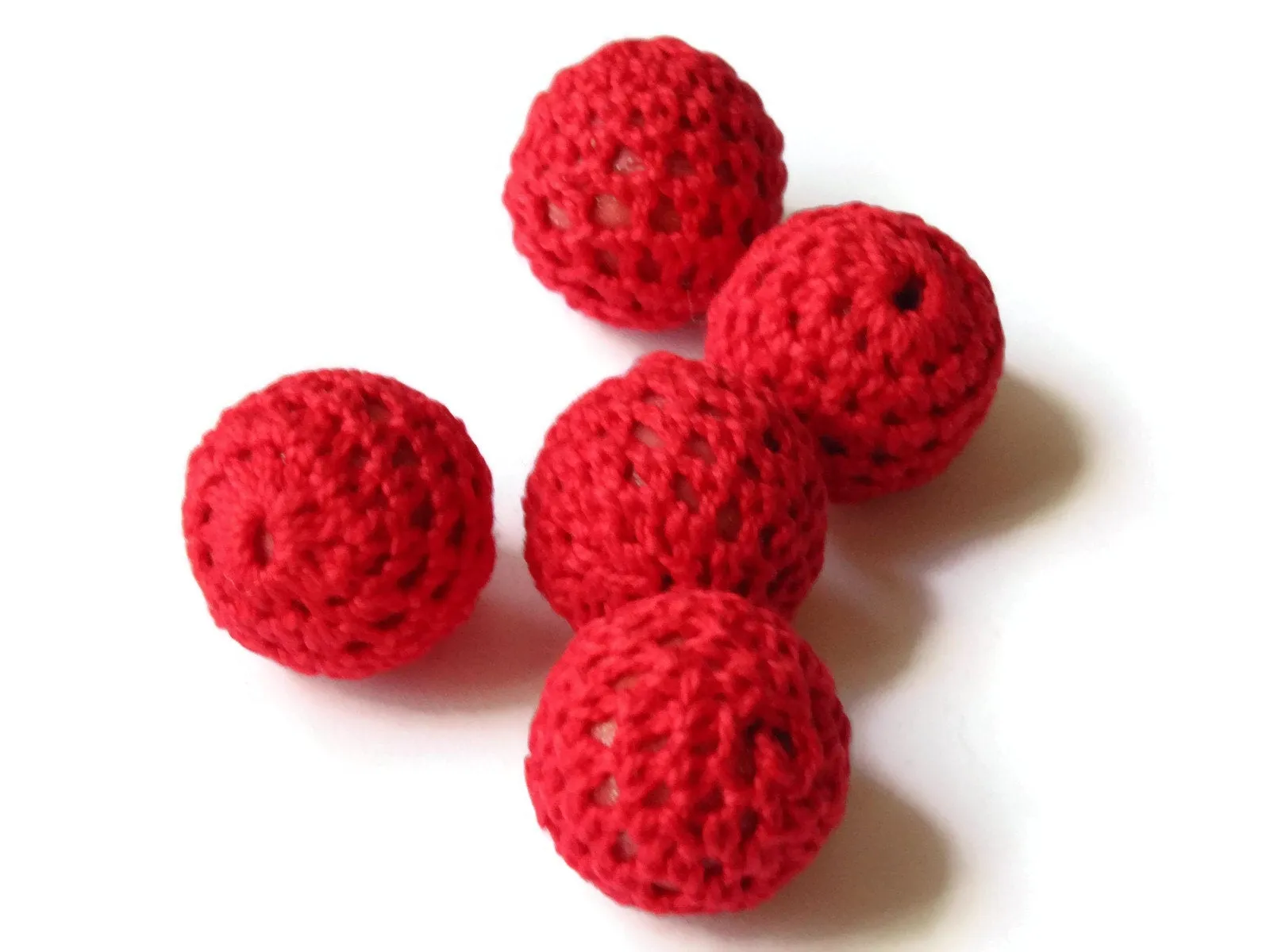 5 21mm Red Wool Crochet Ball Beads Round Plastic Beads