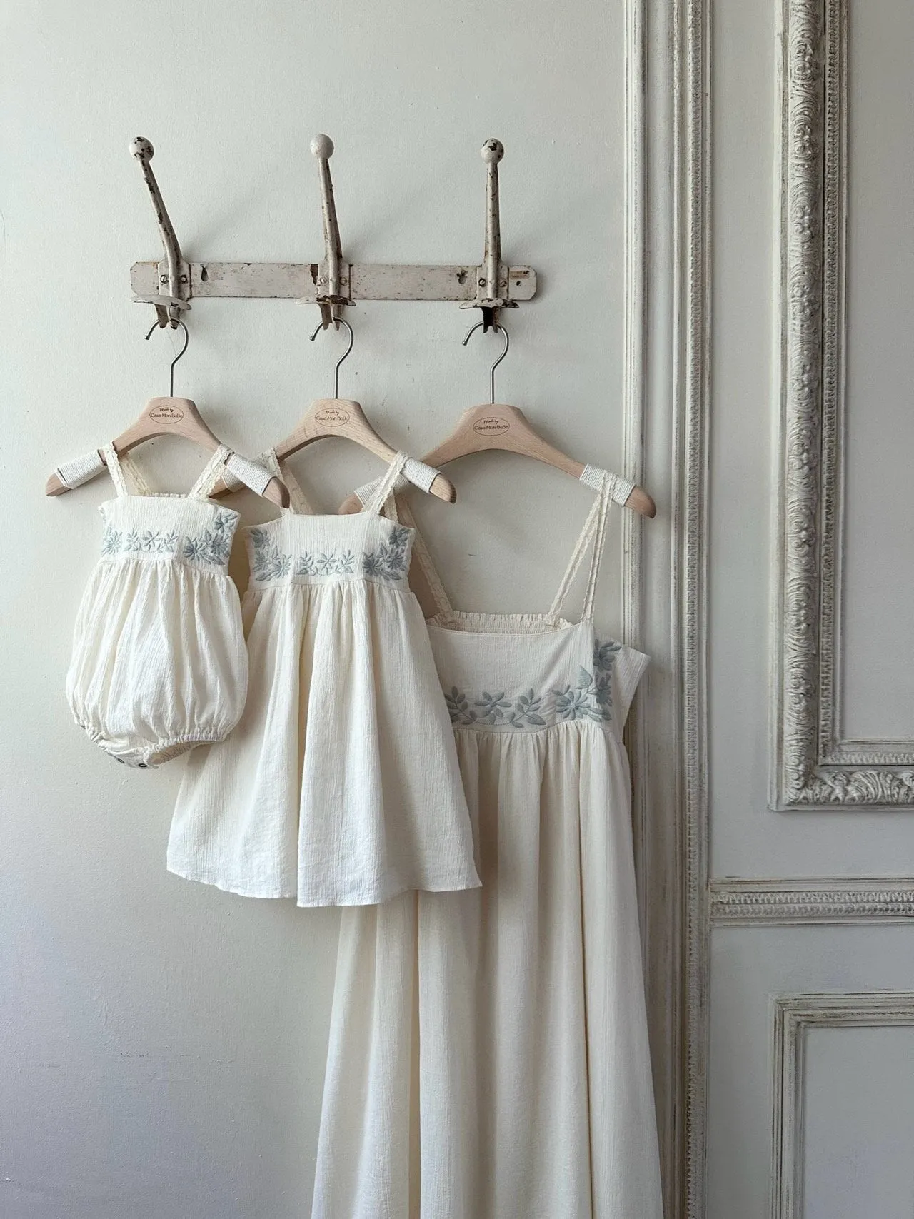 Aria Embroidery Dress _Cream