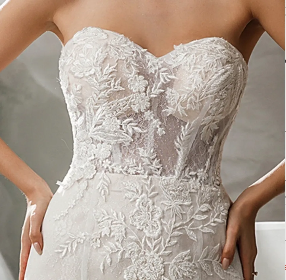 Romantic Sweetheart Neckline Bridal Gown With Illusion Bodice