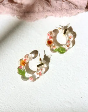 Scalloped Resin Floral Earrings