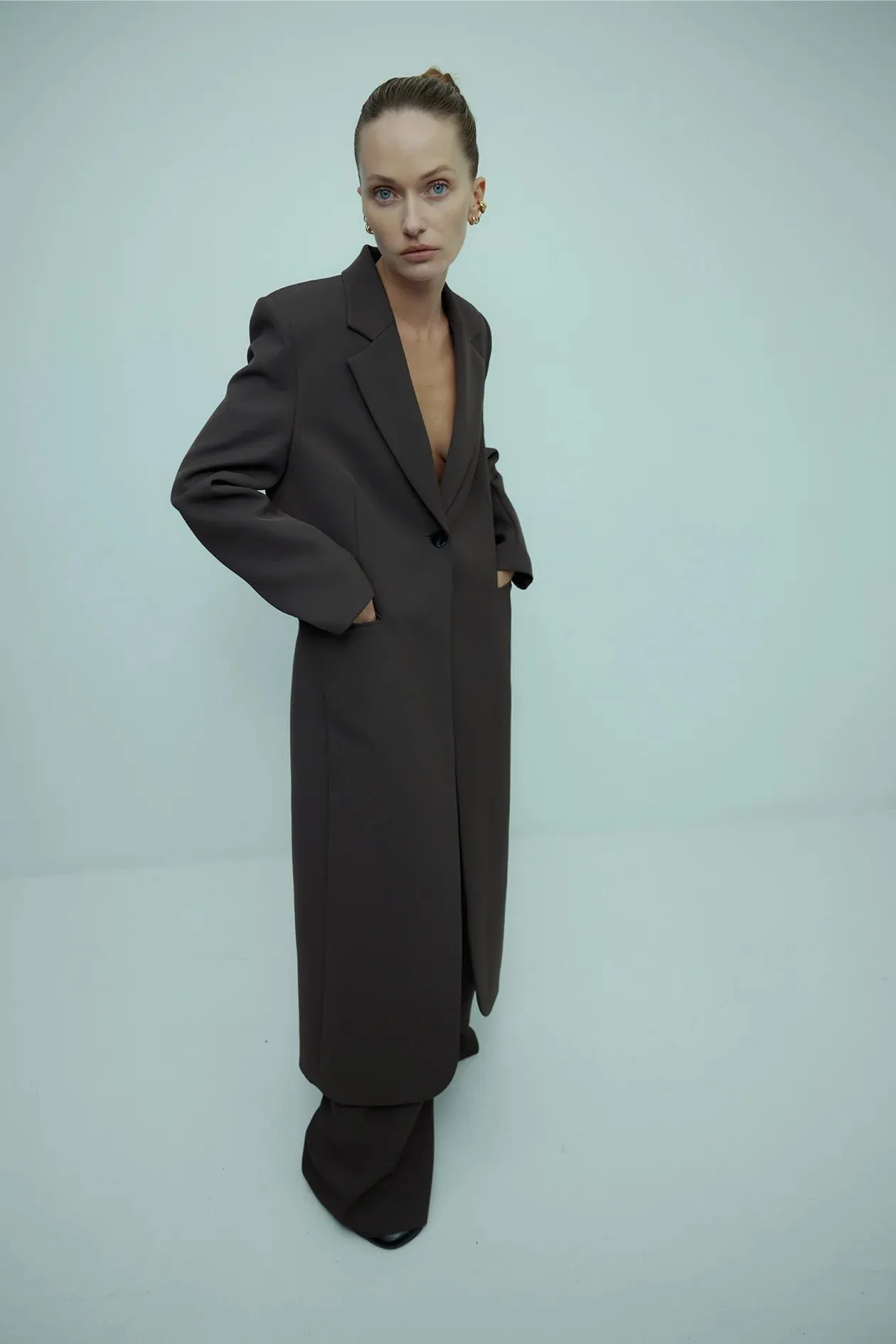 TUXEDO COAT: UMBER